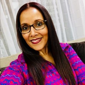 Meet your Posher, Raquel